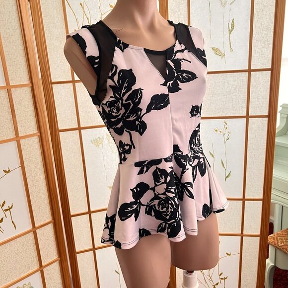 Annabelle Elegant Ruffle Floral Peplum Top sz M - Picture 3 of 5